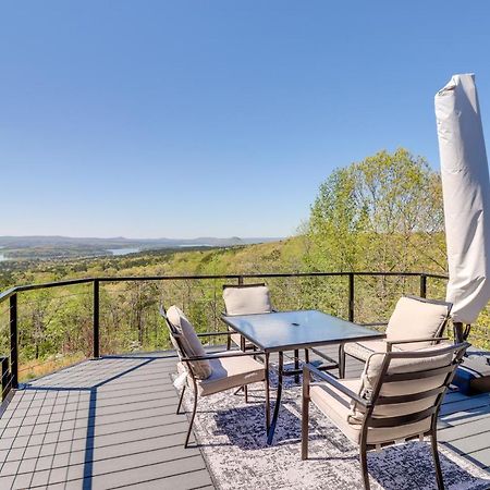 Charming Edgemont Home With Deck And Lake Views! Fairfield Bay Exterior photo