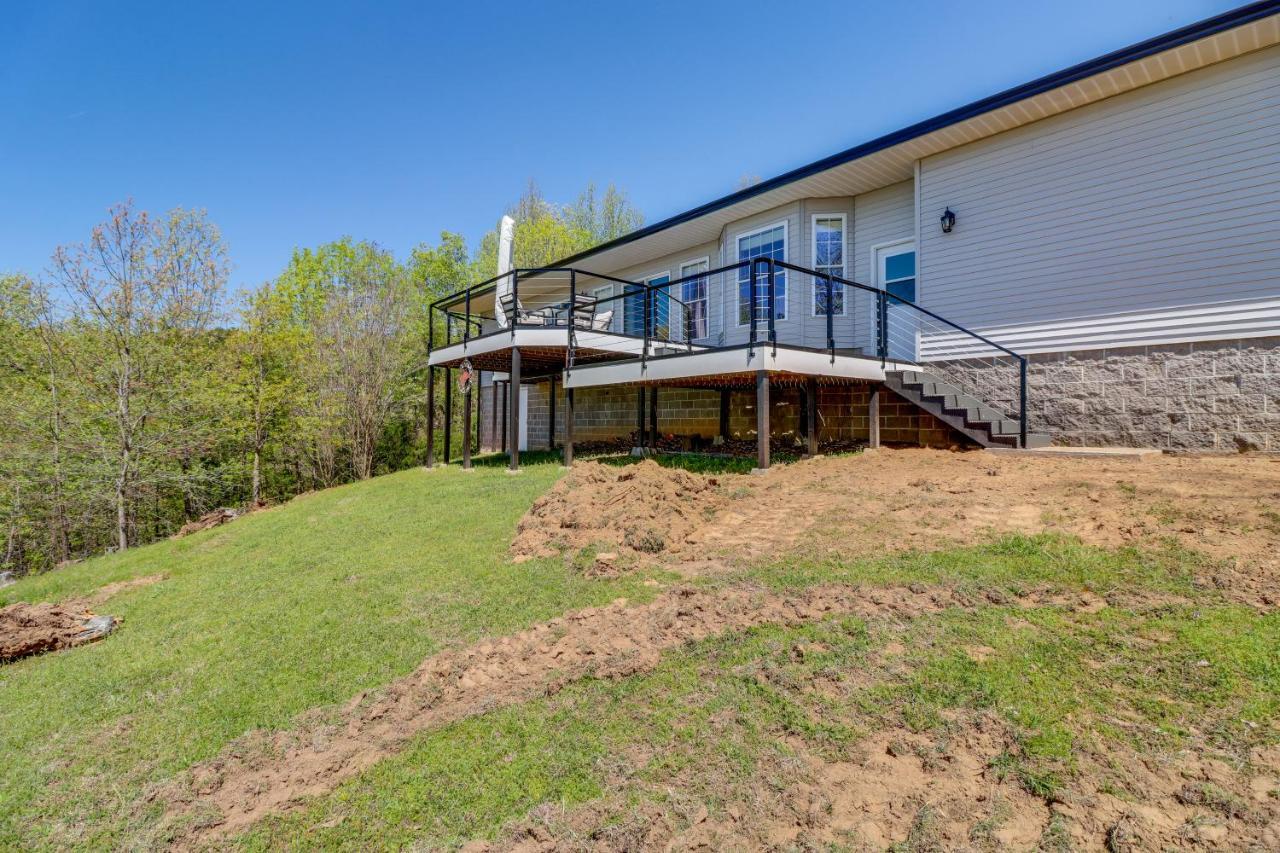 Charming Edgemont Home With Deck And Lake Views! Fairfield Bay Exterior photo